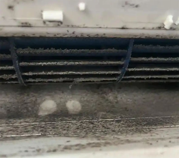 舟山市空调吹的风有股烧焦味是怎么回事